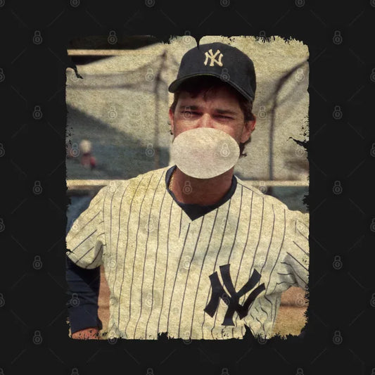 Don Mattingly (Donnie Baseball) In New York Yankees T-Shirt