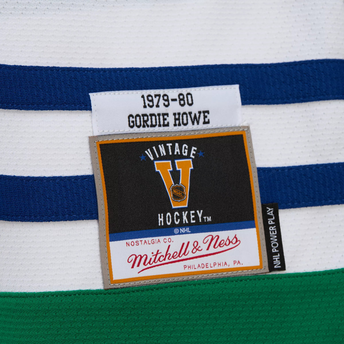 Mitchell & Ness Men's Hartford Whalers Gordie Howe #9 1979 Vintage Home Replica Jersey
